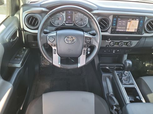 Used 2019 Toyota Tacoma SR5 RWD image 41