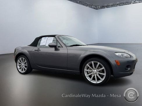 Used 2006 MAZDA MX-5 Miata Grand Touring w/ Premium Pkg image 2