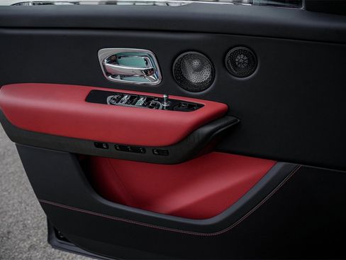 New 2026 Rolls-Royce Cullinan image 32