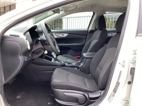 Used 2024 Kia Forte LXS FWD image 21