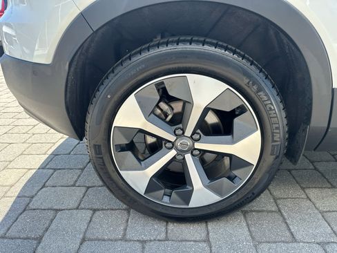 Used 2026 Volvo XC40 B5 Plus w/ Protection Package Premier AWD/4WD image 38