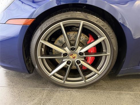Certified 2022 Porsche 911 Carrera 4S image 11