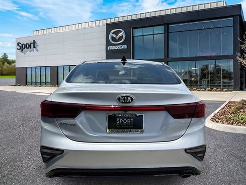 Used 2021 Kia Forte LXS FWD image 4