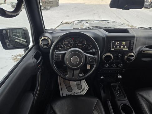 Used 2017 Jeep Wrangler 75th Anniversary image 2