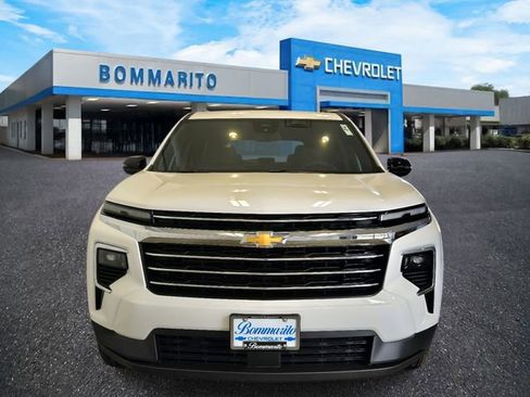 New 2026 Chevrolet Traverse LT w/ LPO, Floor Liner Package image 5