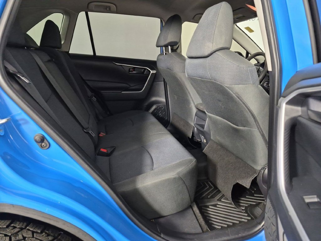 Used 2019 Toyota RAV4 LE w/ All Weather Liner Package AWD/4WD image 33