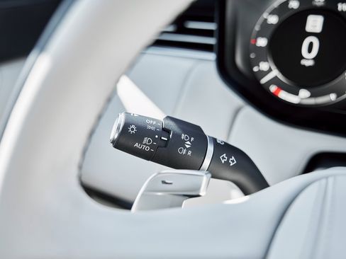 Used 2023 Land Rover Range Rover SE image 54