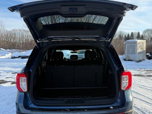 Used 2020 Ford Explorer XLT w/ Equipment Group 202A image 19