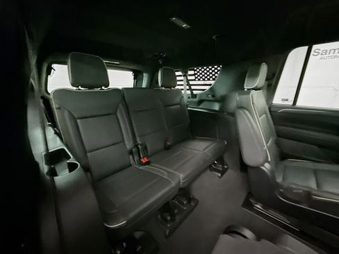 Used 2024 GMC Yukon XL SLT w/ SLT Luxury Package image 37