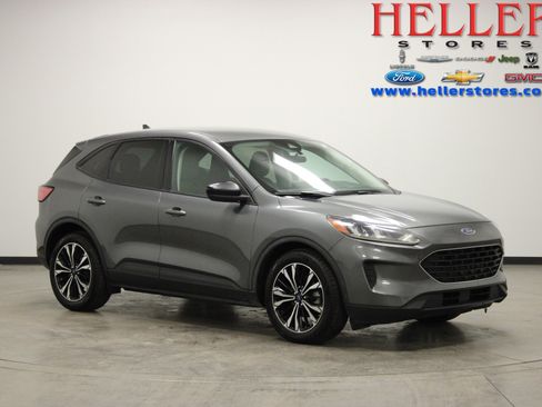 Used 2022 Ford Escape SE w/ SE Sport Appearance Package image 1