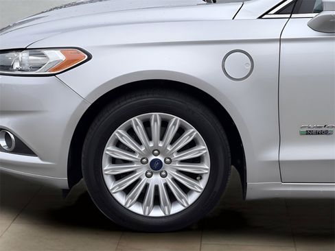 Used 2014 Ford Fusion Energi SE image 34