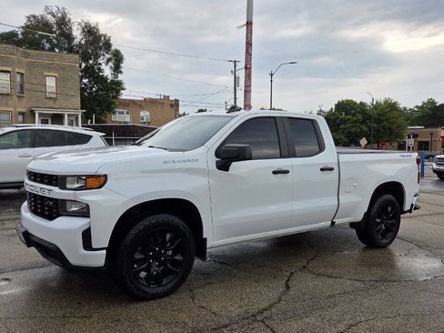 Used 2019 Chevrolet Silverado 1500 Custom w/ Custom Value Package AWD/4WD image 8