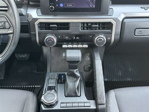 Used 2024 Toyota Tacoma SR5 AWD/4WD image 43
