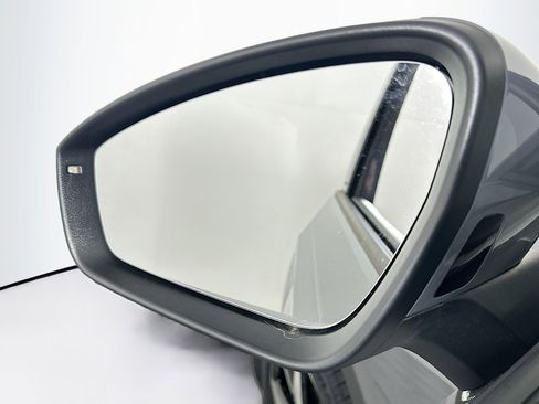 Used 2023 Volkswagen ID.4 Pro S AWD/4WD image 16