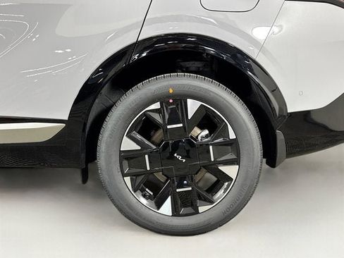 New 2026 Kia Sportage SX Prestige AWD/4WD image 12