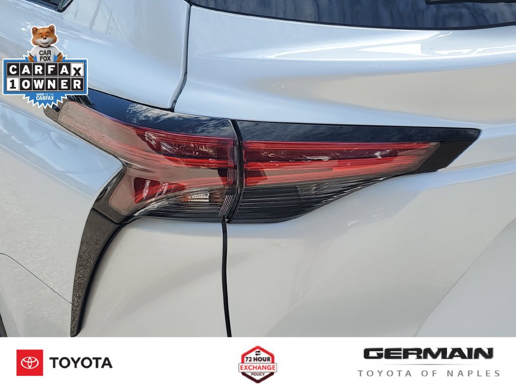 Used 2024 Toyota Sienna Limited FWD image 16