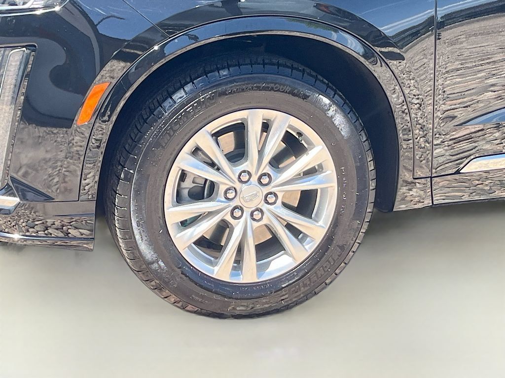 Used 2024 Cadillac XT6 Luxury AWD/4WD image 32