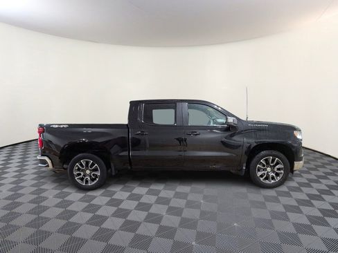 Used 2024 Chevrolet Silverado 1500 LT image 7