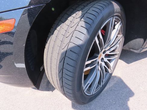 Used 2018 Porsche Macan GTS AWD/4WD image 14