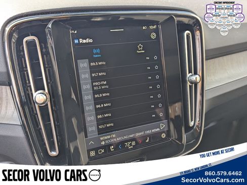 Certified 2024 Volvo XC40 B5 Ultimate w/ Climate Package image 13