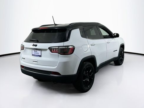 Used 2022 Jeep Compass Latitude AWD/4WD image 5