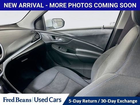 Used 2017 Chevrolet Volt LT FWD image 23
