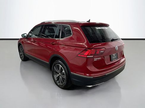 Used 2018 Volkswagen Tiguan SEL AWD/4WD image 7