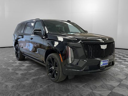 Used 2025 Cadillac Escalade ESV Sport Platinum AWD/4WD image 7