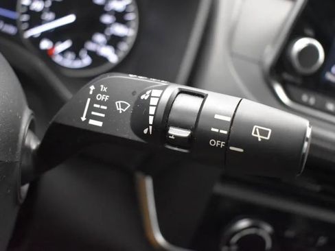 Used 2024 Nissan Rogue S AWD/4WD image 26