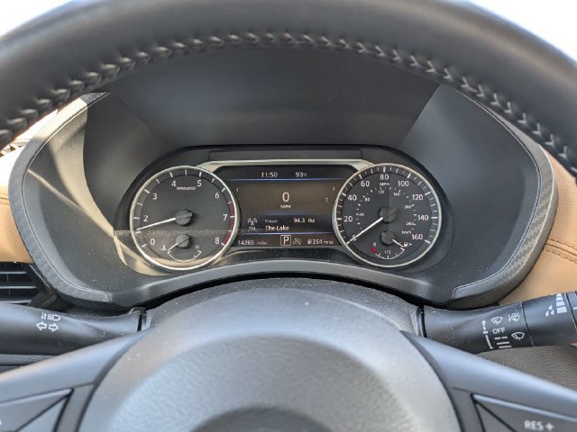 Used 2025 Nissan Sentra SV w/ SV Premium Package FWD image 23