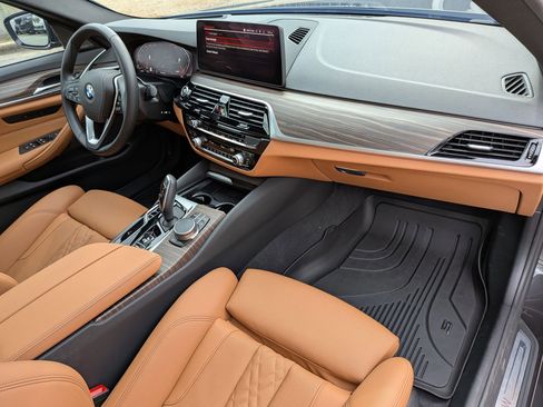 Certified 2023 BMW 530i w/ Premium Package image 41