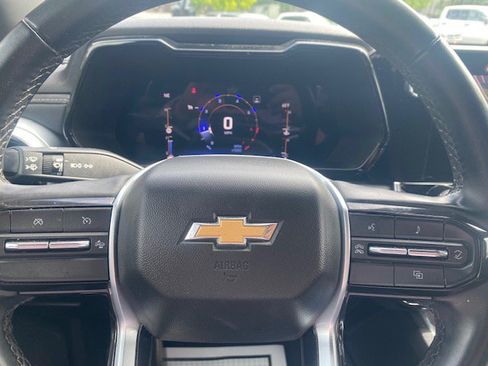 Used 2023 Chevrolet Colorado LT w/ LT Convenience Package II AWD/4WD image 7