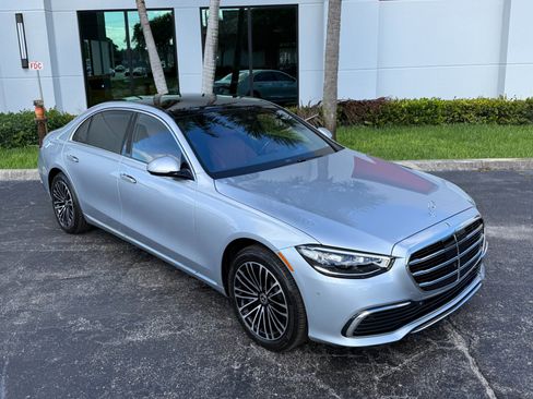 Used 2023 Mercedes-Benz S 580e 4MATIC Sedan image 5