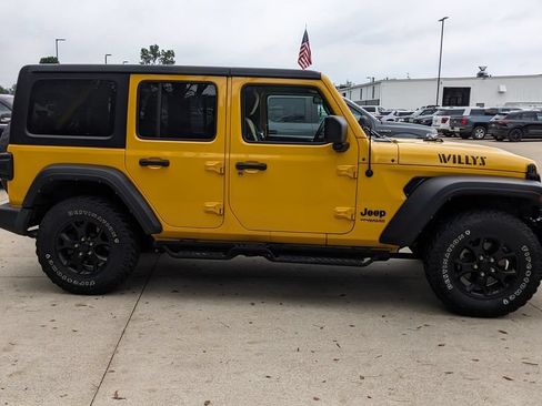 Used 2021 Jeep Wrangler Unlimited Sport AWD/4WD image 2