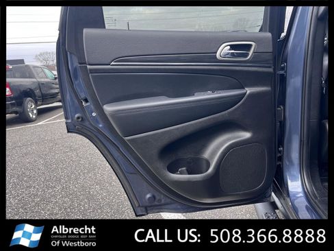 Used 2021 Jeep Grand Cherokee Limited w/ Sun & Sound Group image 14