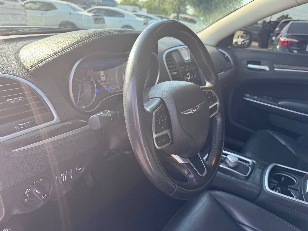 Used 2020 Chrysler 300 Touring L w/ Value Package RWD image 10