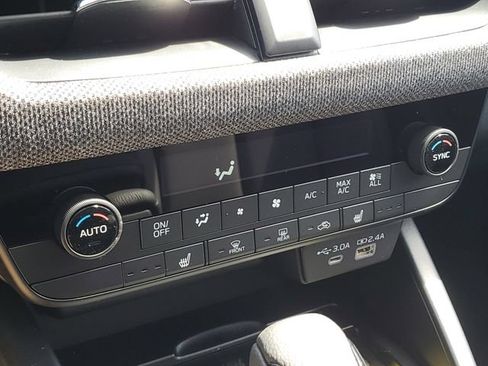 New 2026 Subaru Outback Limited AWD/4WD image 32