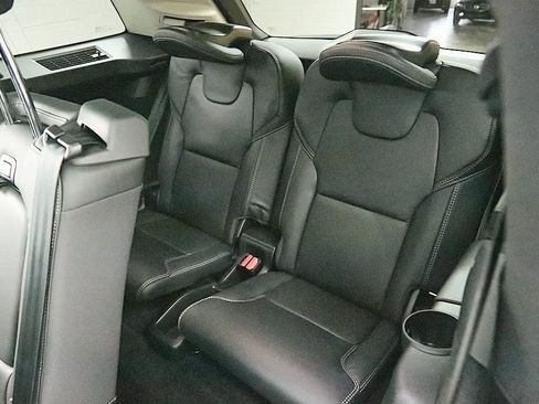 Used 2024 Volvo XC90 B6 Ultimate w/ Protection Package Premier image 24