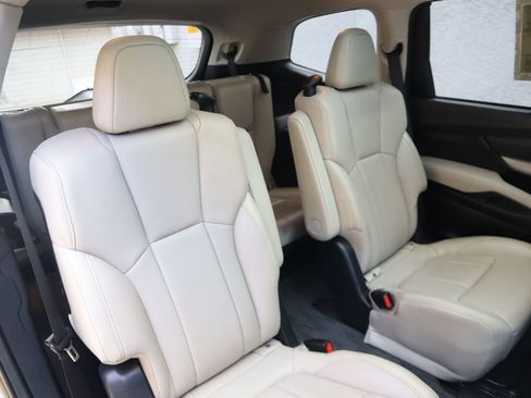 Used 2024 Subaru Ascent Limited w/ Technology Package image 48