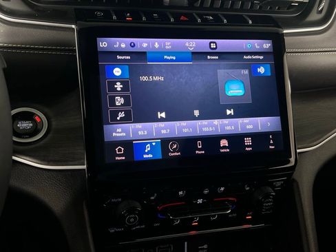 Used 2024 Jeep Grand Cherokee L Limited w/ Luxury Tech Group II image 16