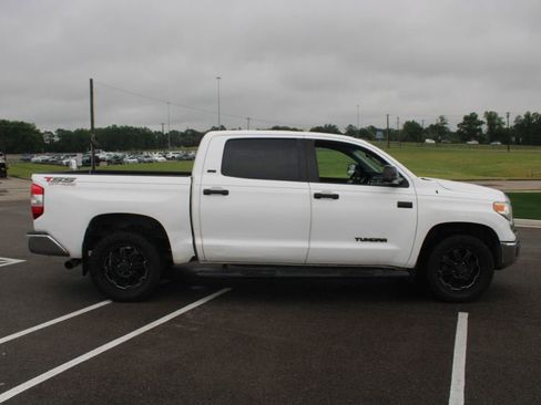 Used 2016 Toyota Tundra SR5 w/ SR5 Upgrade Package RWD image 21