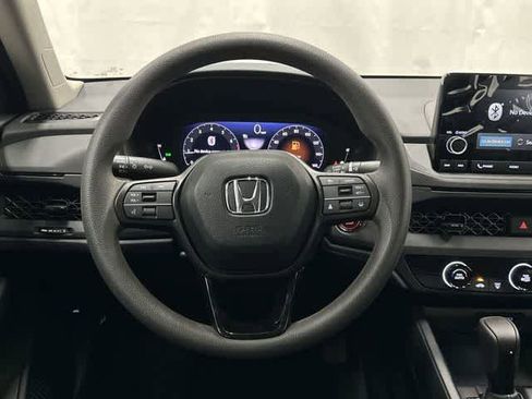 Certified 2025 Honda Accord LX image 15