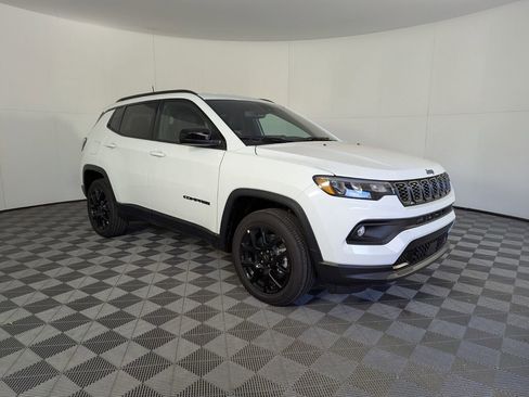 New 2026 Jeep Compass Latitude image 2