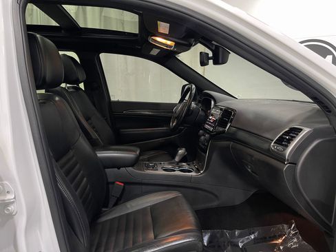 Used 2020 Jeep Grand Cherokee Limited X image 32