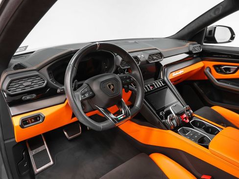 Used 2022 Lamborghini Urus AWD/4WD image 73