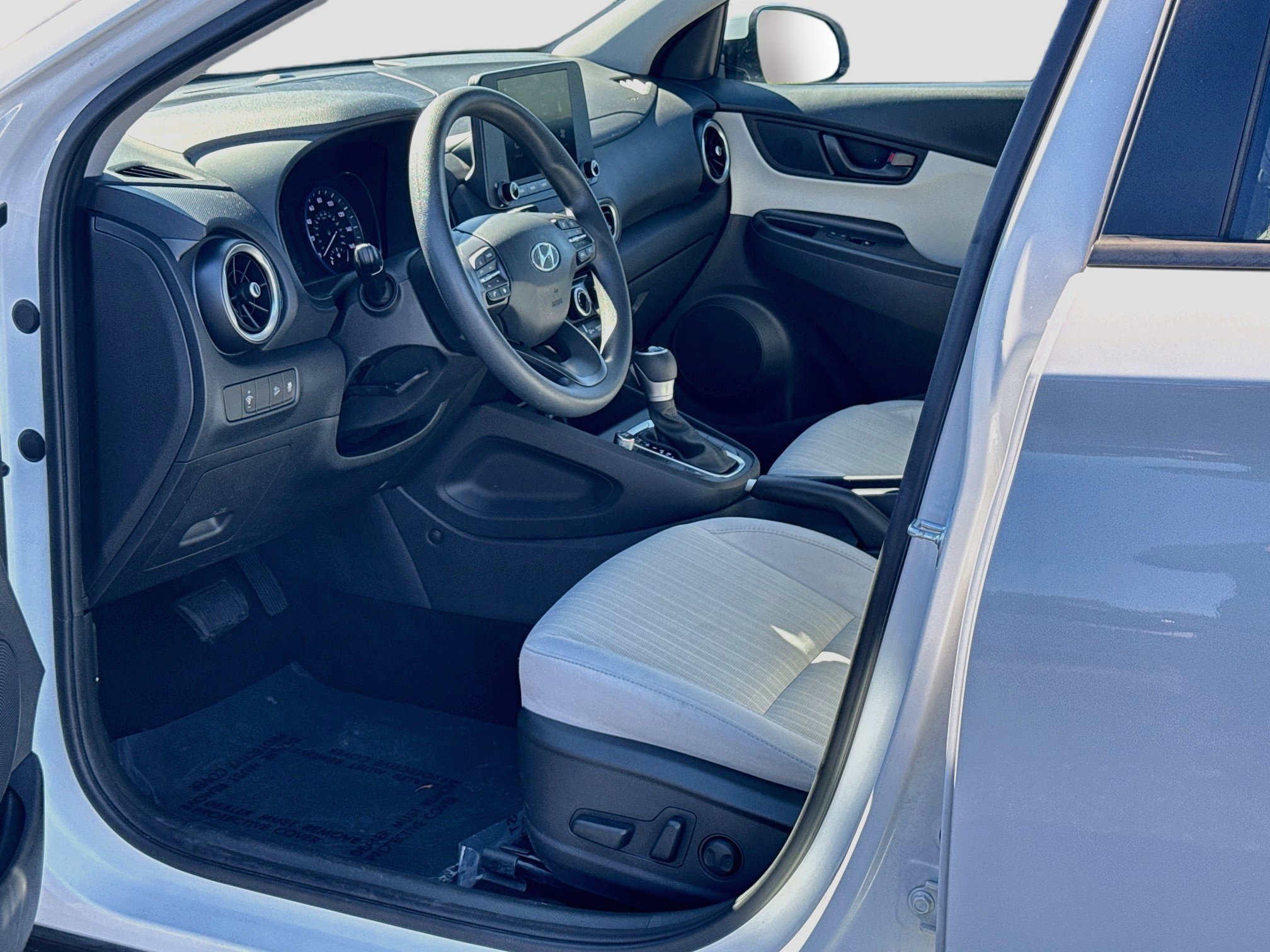 Certified 2023 Hyundai Kona SEL AWD/4WD image 11