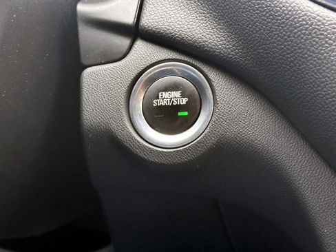 Used 2019 Chevrolet Equinox LT w/ Driver Convenience Package image 26