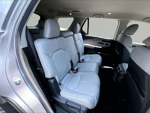 Used 2025 Honda Pilot EX-L image 19