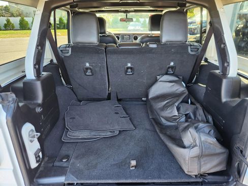 Used 2022 Jeep Wrangler Unlimited Sport image 46
