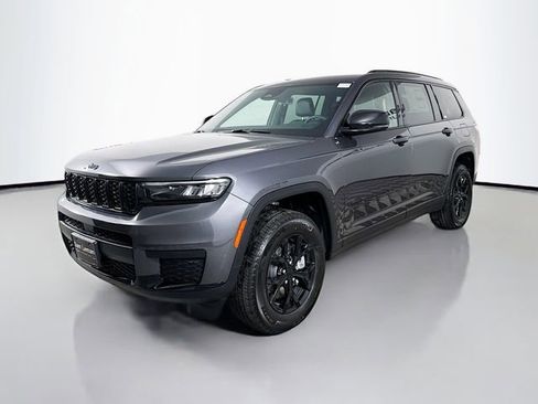 New 2025 Jeep Grand Cherokee L Altitude image 3